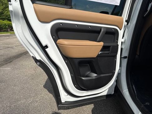 New 2025 Land Rover Defender 130 X-Dynamic SE image 14