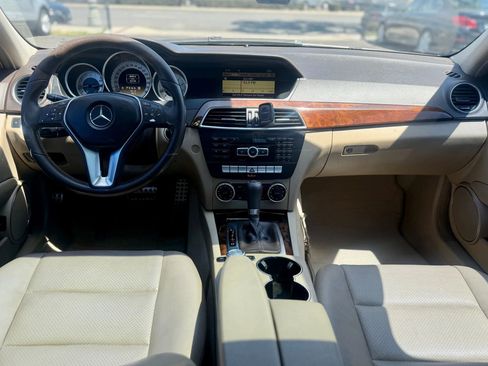 Used 2012 Mercedes-Benz C 250 Sedan image 14