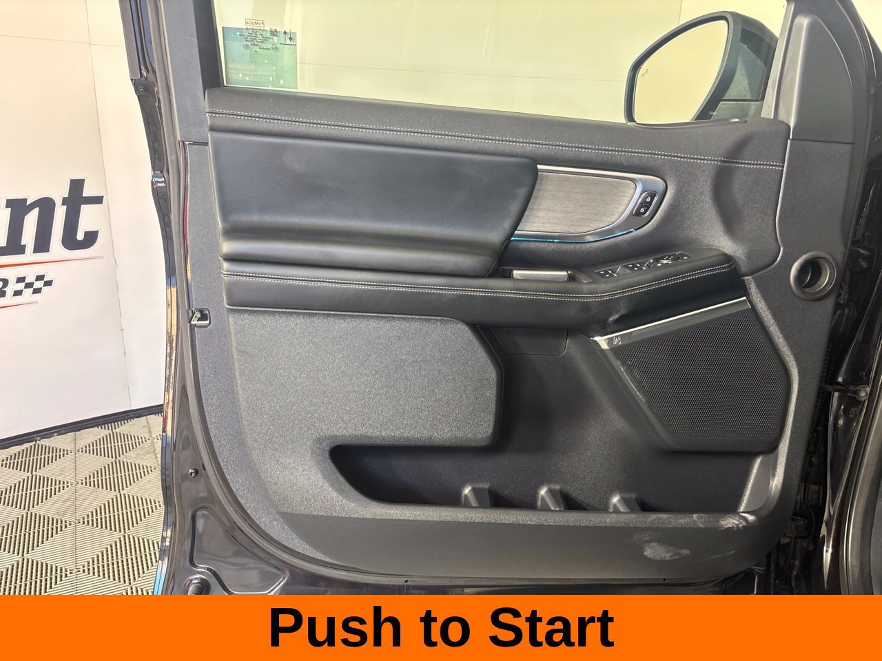 Used 2025 Ford Expedition Platinum AWD/4WD image 10