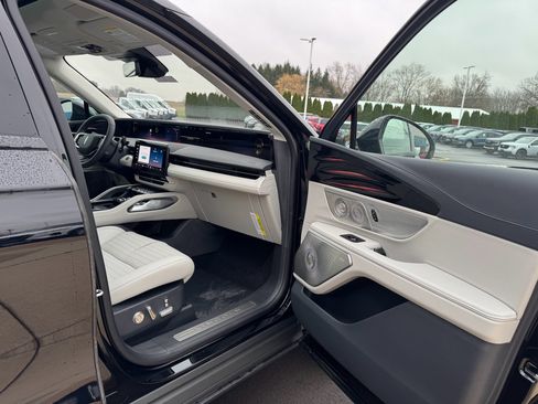 New 2026 Lincoln Nautilus Reserve image 11