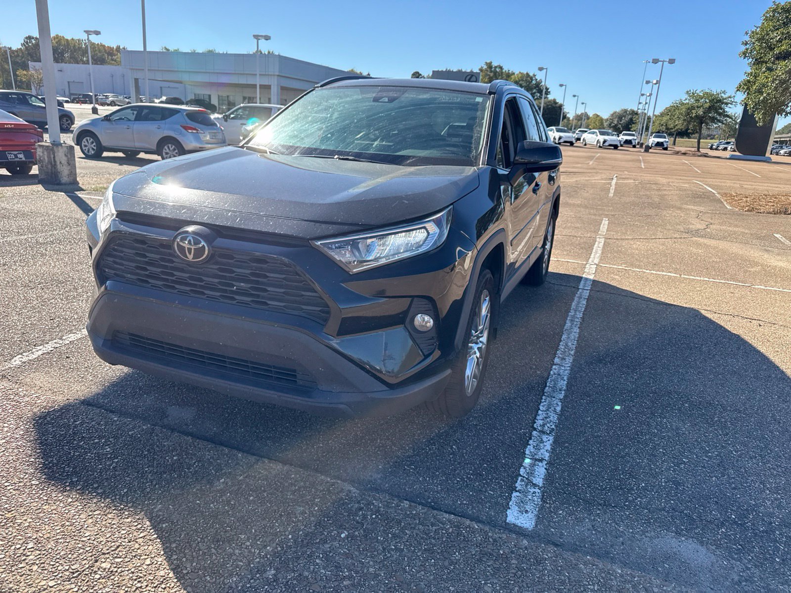 Used 2021 Toyota RAV4 XLE Premium FWD image 1