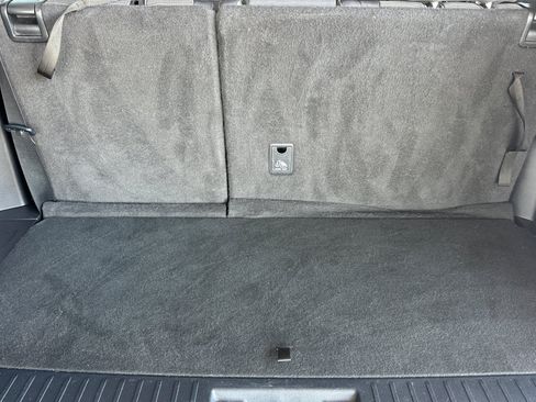 Used 2023 Toyota Highlander LE AWD/4WD image 15