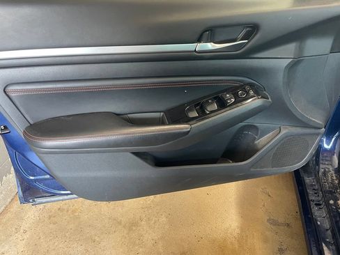 Certified 2023 Nissan Altima 2.5 SR FWD image 9