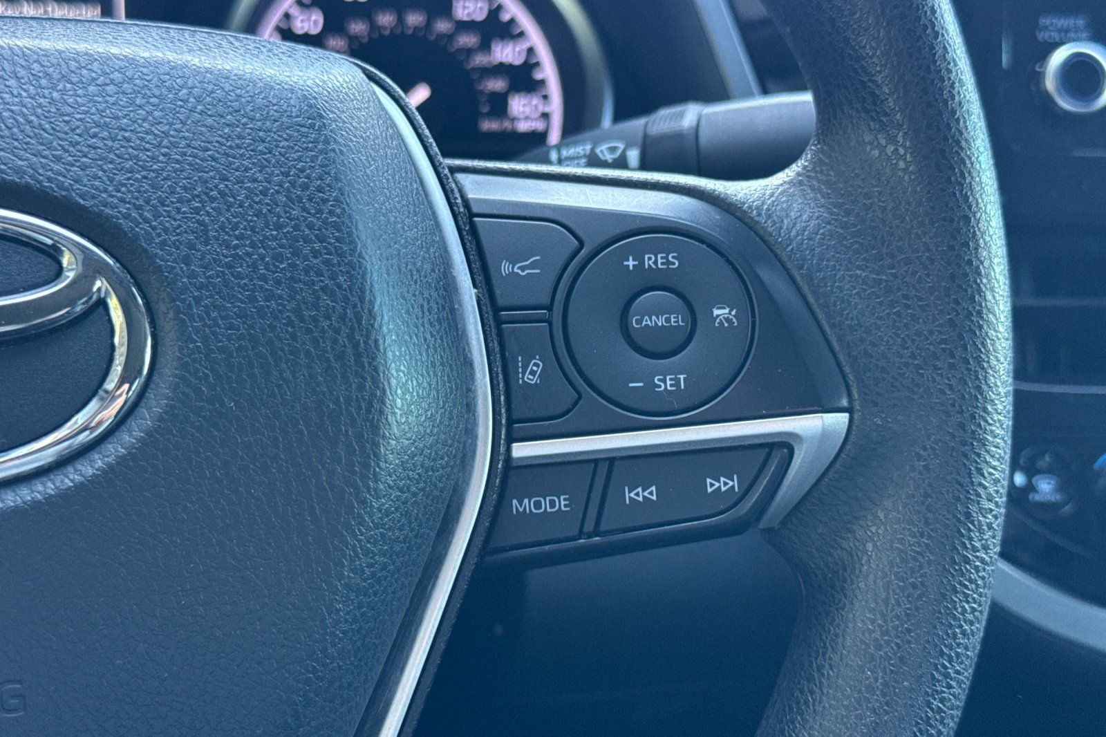 Certified 2022 Toyota Camry LE FWD image 29