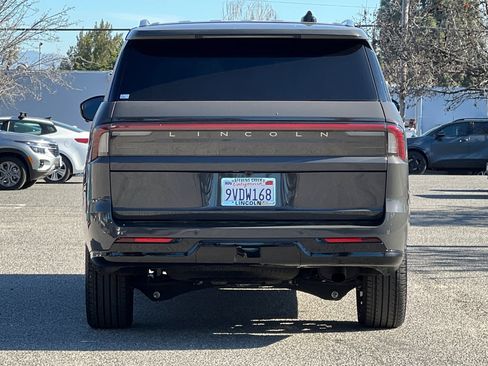 Used 2025 Lincoln Navigator L Black Label image 5
