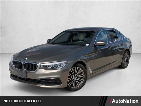 Used 2019 BMW 530e xDrive w/ Convenience Package AWD/4WD image 1