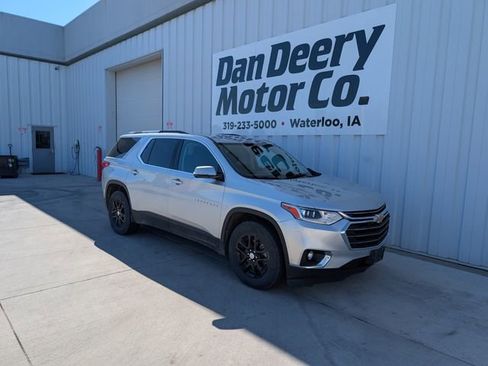 Used 2018 Chevrolet Traverse LT FWD image 1