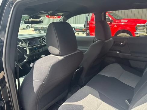 Used 2021 Toyota Tacoma TRD Sport w/ Technology Package AWD/4WD image 12