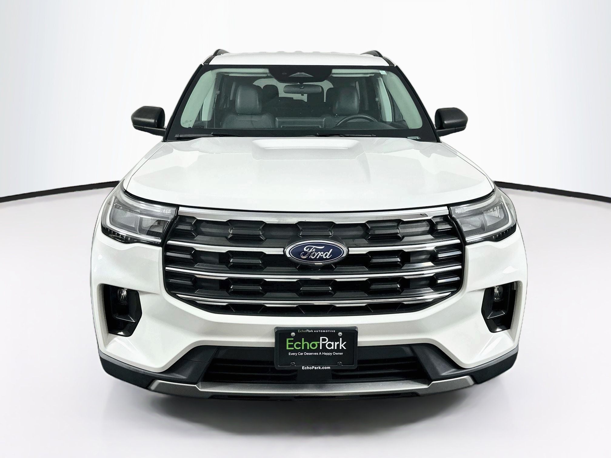 Used 2025 Ford Explorer Active w/ Active Comfort Package RWD image 2