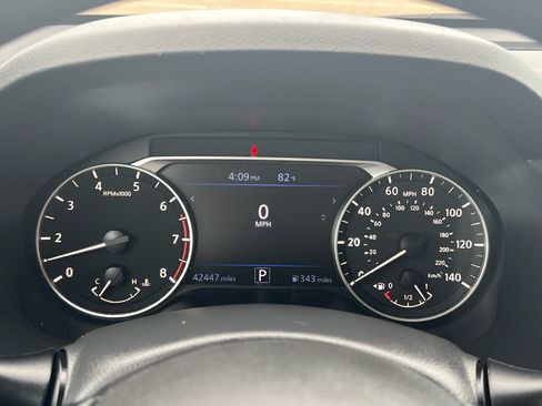 Used 2025 Nissan Altima 2.5 SV FWD image 25