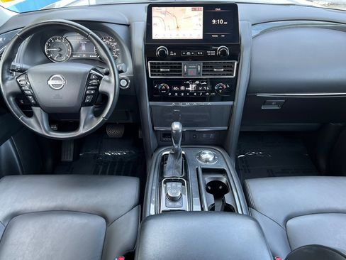 Used 2023 Nissan Armada SV image 10