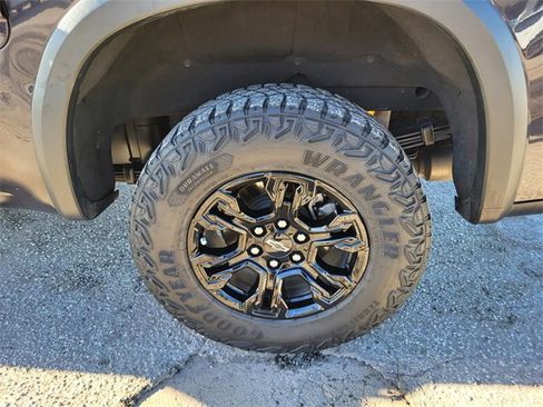 Used 2023 Chevrolet Silverado 1500 ZR2 w/ Technology Package image 24