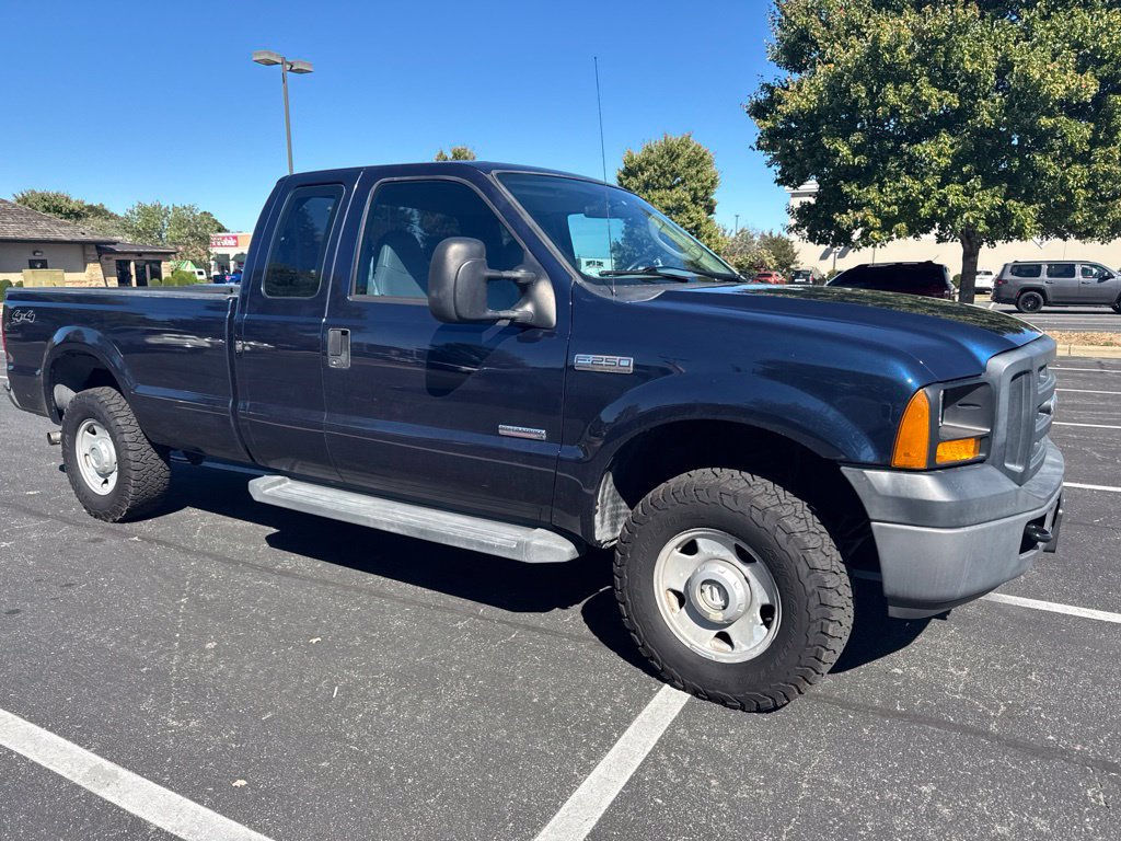 Used 2006 Ford F250 XL AWD/4WD image 4