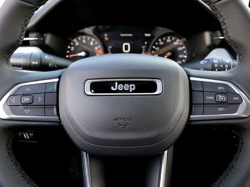 New 2026 Jeep Compass Latitude image 11