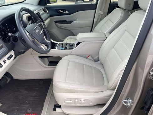 Certified 2022 GMC Acadia Denali w/ Denali Ultimate Package AWD/4WD image 12