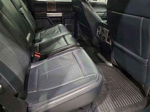 Used 2022 Ford F450 Lariat w/ FX4 Off-Road Package image 11