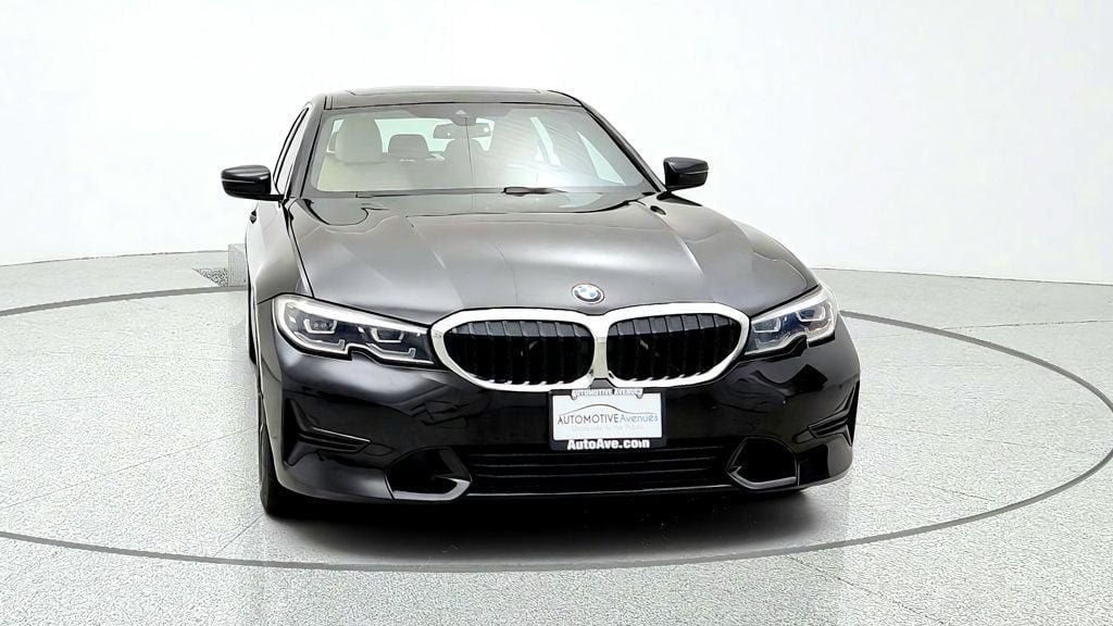 Used 2020 BMW 330i xDrive Sedan w/ Convenience Package AWD/4WD image 2
