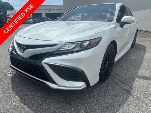 Certified 2021 Toyota Camry XSE FWD image 3