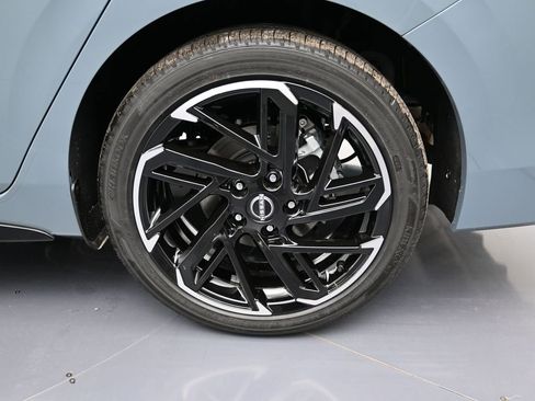 New 2026 Nissan Sentra SR w/ SR Premium Package FWD image 9