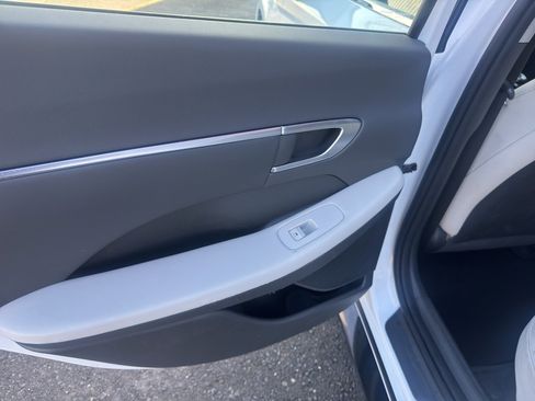 Used 2021 Hyundai Sonata SEL image 9