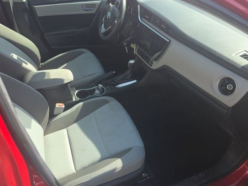 Used 2018 Toyota Corolla LE FWD image 8