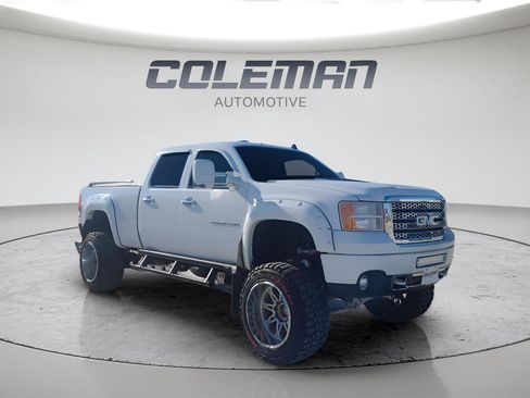 Used 2013 GMC Sierra 2500 Denali w/ Suspension Package, Off-Road image 7