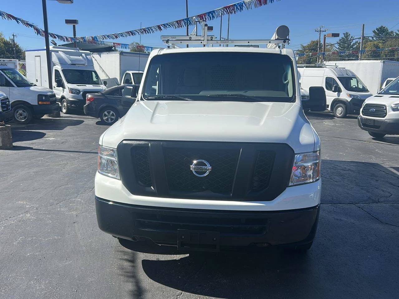 Used 2021 Nissan NV 2500 SV RWD image 2