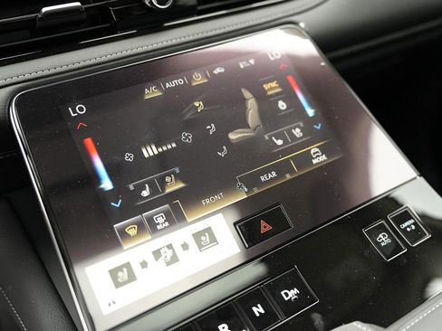 New 2025 INFINITI QX80 Sensory image 19