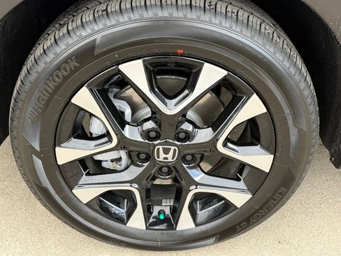 Certified 2026 Honda HR-V EX-L image 11