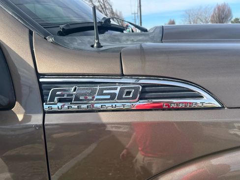 Used 2015 Ford F250 Lariat w/ Lariat Interior Package image 3