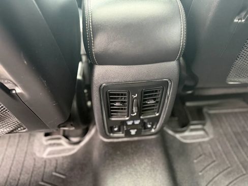 Used 2017 Dodge Durango Citadel w/ Technology Group AWD/4WD image 35