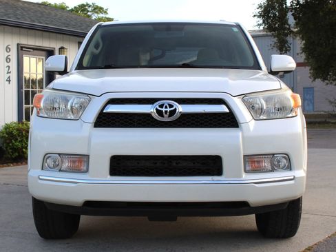 Used 2012 Toyota 4Runner SR5 w/ Convenience Pkg image 8