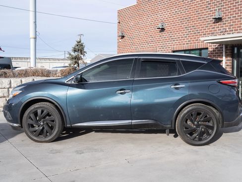 Used 2018 Nissan Murano Platinum image 3