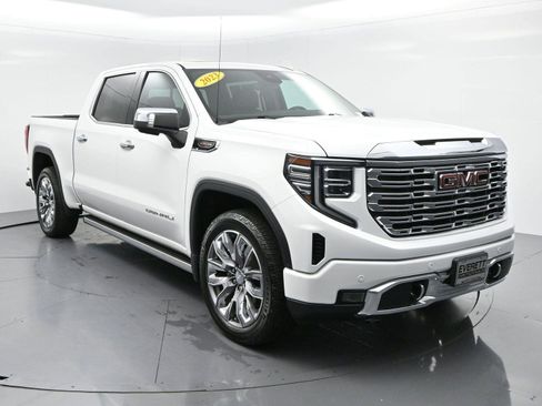 Used 2023 GMC Sierra 1500 Denali w/ Denali Reserve Package AWD/4WD image 2
