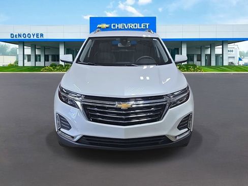 Used 2024 Chevrolet Equinox Premier AWD/4WD image 2
