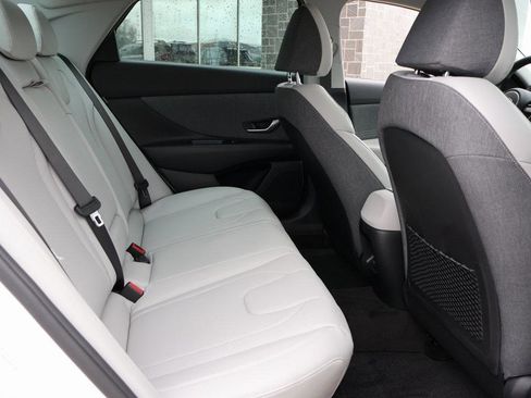 New 2025 Hyundai Elantra Limited image 13