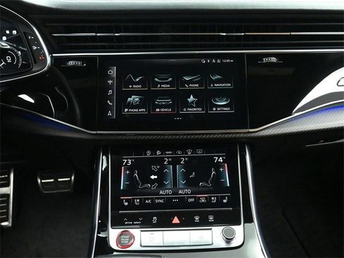 Used 2022 Audi RS Q8 w/ Luxury Package image 26