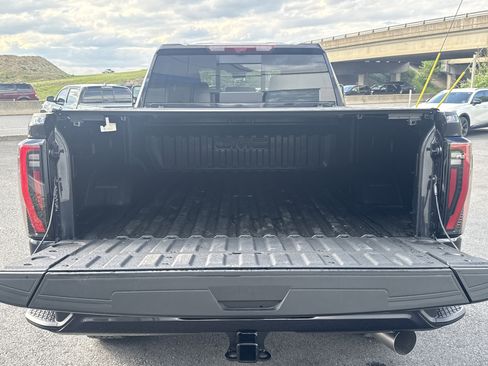 New 2026 GMC Sierra 2500 AT4 w/ AT4 Premium Plus Package AWD/4WD image 7