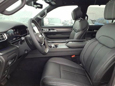 New 2026 Jeep Grand Wagoneer Summit w/ Premium Group III AWD/4WD image 13