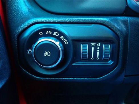 Used 2022 Jeep Wrangler Unlimited Sport AWD/4WD image 22
