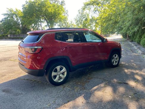 Used 2018 Jeep Compass Latitude AWD/4WD image 5