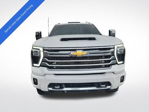 Used 2024 Chevrolet Silverado 3500 High Country w/ High Country Premium Package AWD/4WD image 8