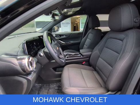 Used 2025 Chevrolet Equinox LT AWD/4WD image 20
