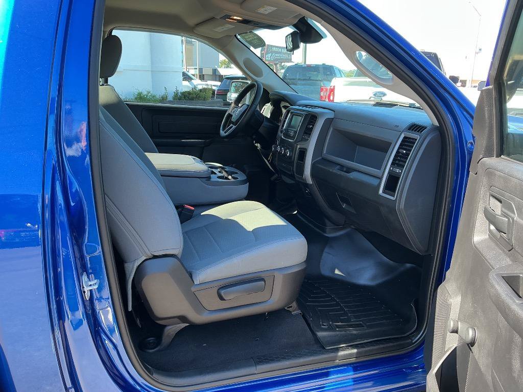 Used 2016 RAM 1500 Express w/ Popular Equipment Group AWD/4WD image 9