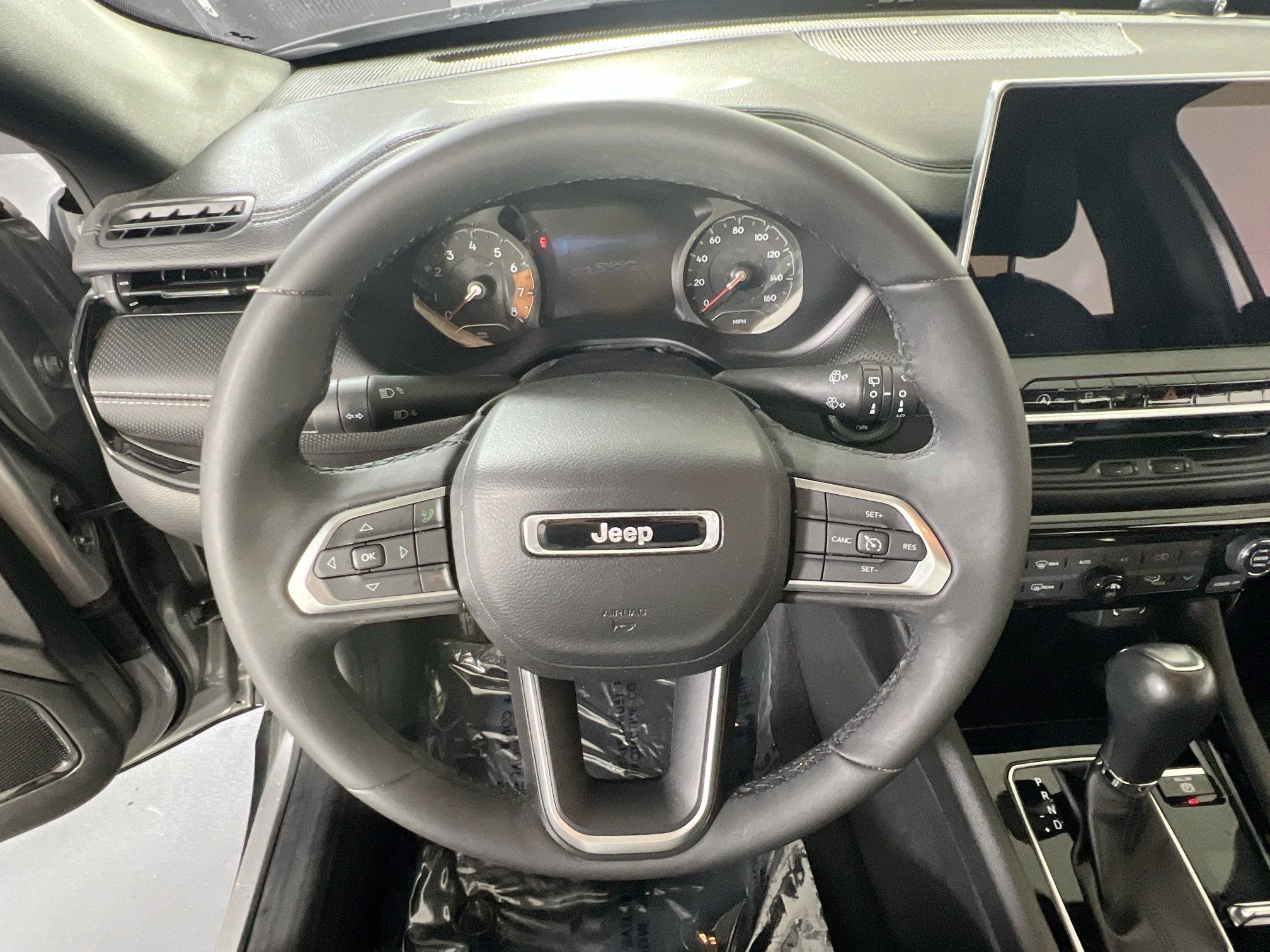 Used 2023 Jeep Compass Latitude w/ Convenience Group AWD/4WD image 11