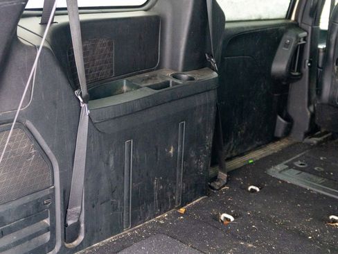 Used 2014 Dodge Grand Caravan R/T image 11