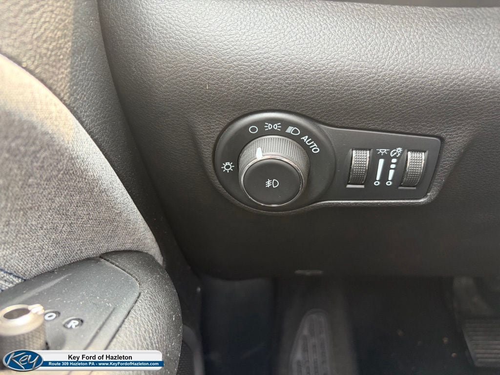 Used 2024 Jeep Compass Latitude AWD/4WD image 27