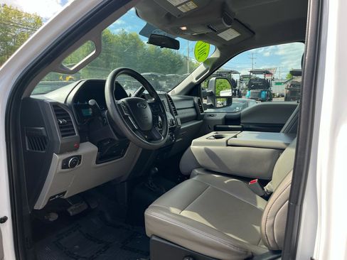 Used 2017 Ford F350 XL w/ Power Equipment Group AWD/4WD image 13