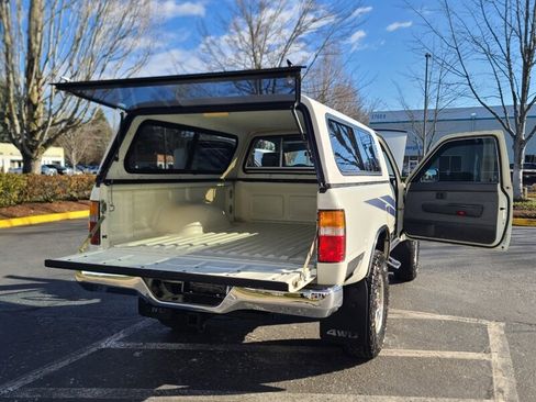 Used 1990 Toyota Pickup SR5 image 28