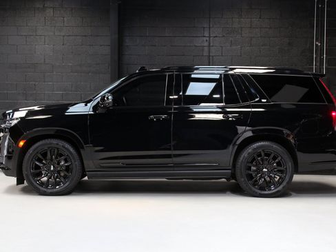 Used 2024 Cadillac Escalade Sport w/ LPO, ONYX Package AWD/4WD image 3